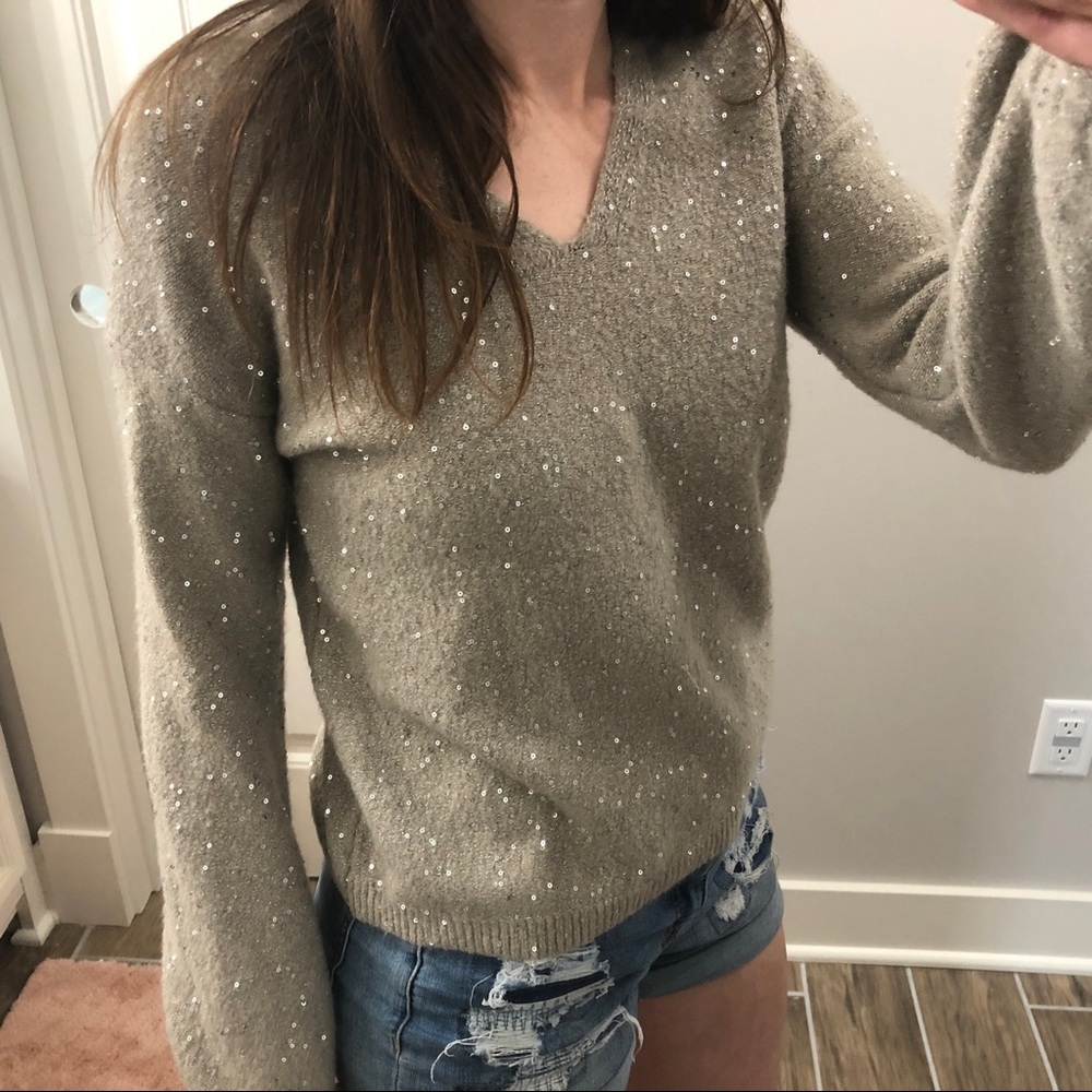 NWOT Loft Crop Sweater